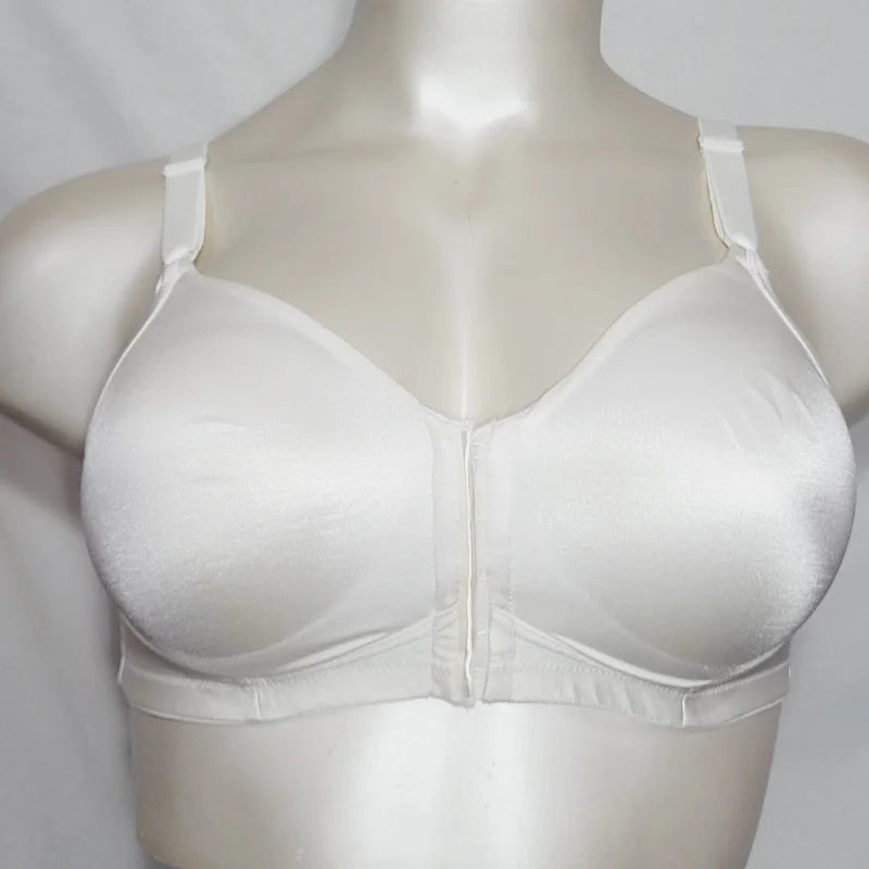 Playtex Secrets 4930 Sensationally Sleek Wire Free Front Closure Bra 40C White