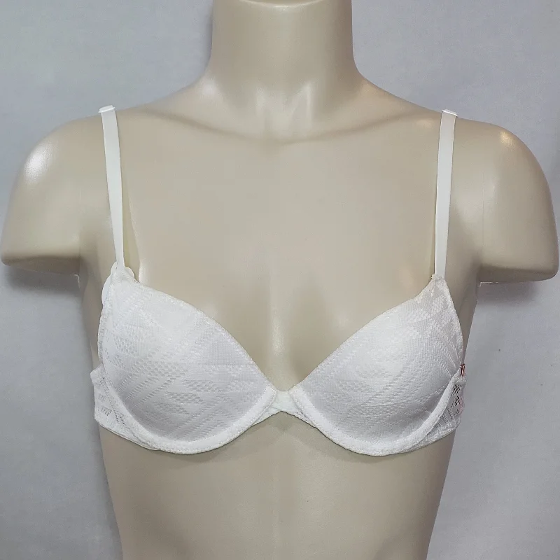 Xhilaration Women's Geo Mesh Strappy Back T-Shirt Convertible Underwire Bra 32AA White